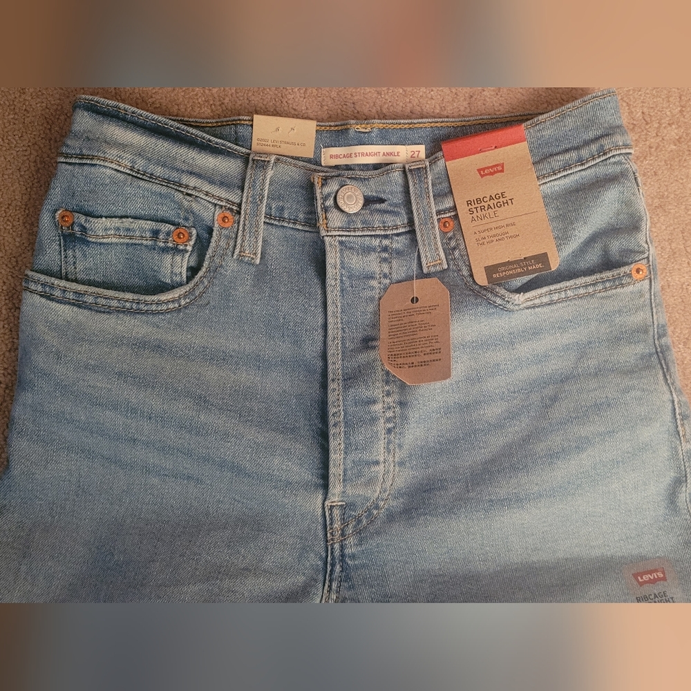 Levi's women's straight ankle jeans 27